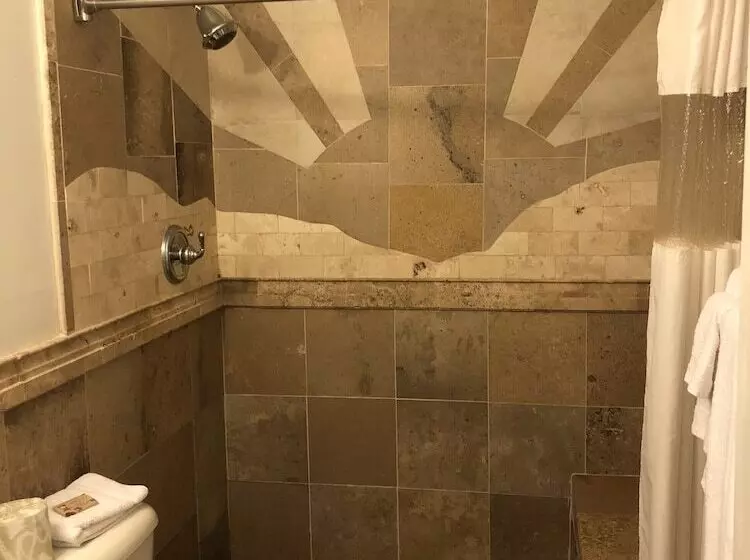 هتل Atlantis Inn   Tybee Island