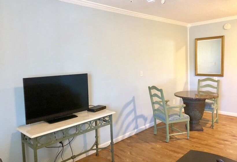 فندق Atlantis Inn   Tybee Island