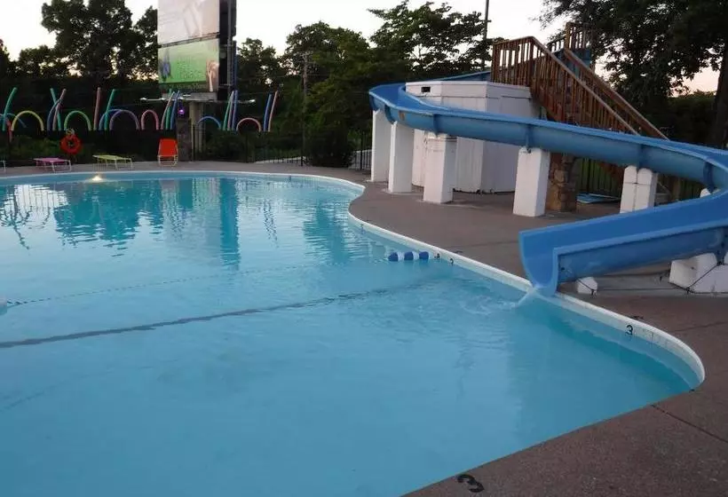 هتل Colonial Mountain Inn