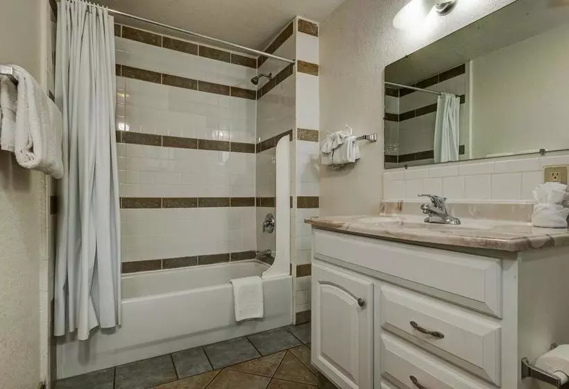 Hotelli Doc's Cottages