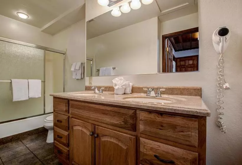 Hotelli Doc's Cottages