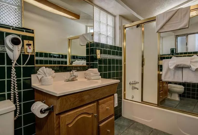 Hotelli Doc's Cottages