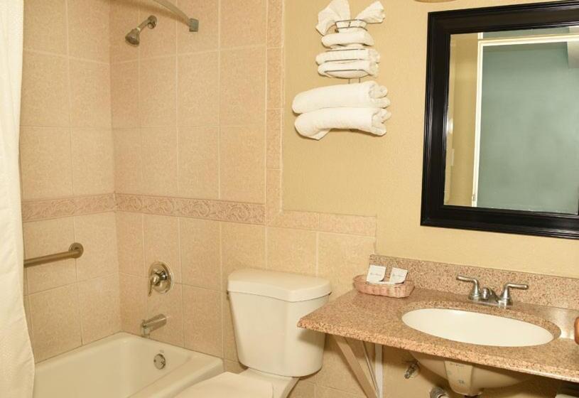 فندق Esquire Inn