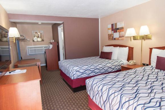 فندق Esquire Inn