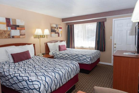 فندق Esquire Inn