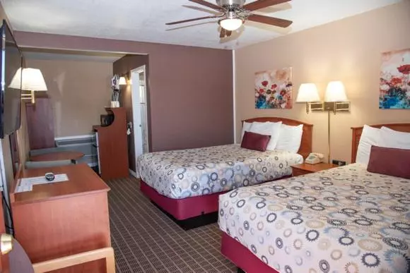هتل Esquire Inn