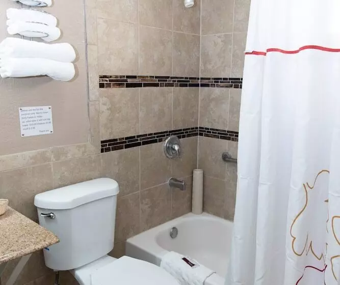 هتل Esquire Inn