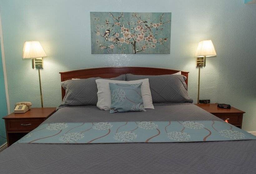 فندق Esquire Inn