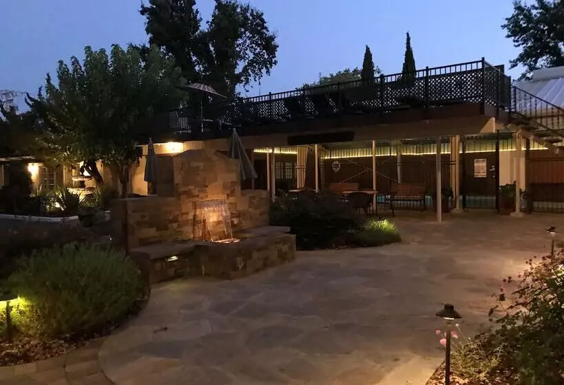 ホテル Golden Haven Hot Springs