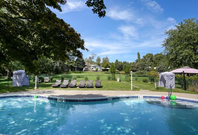 בית מלון כפרי Hamlet Inn