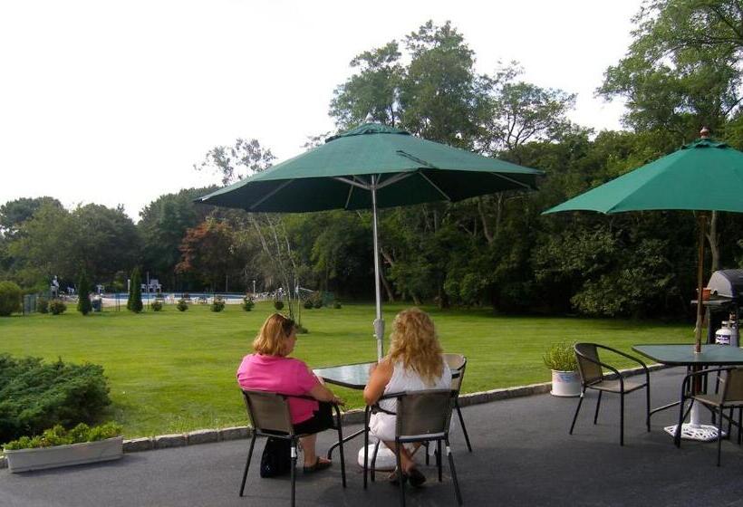 בית מלון כפרי Hamlet Inn