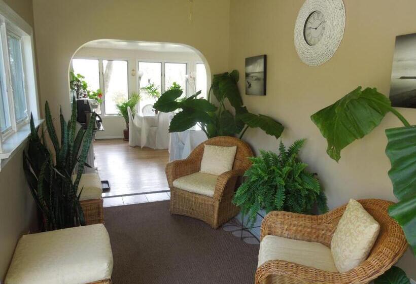 בית מלון כפרי Hamlet Inn