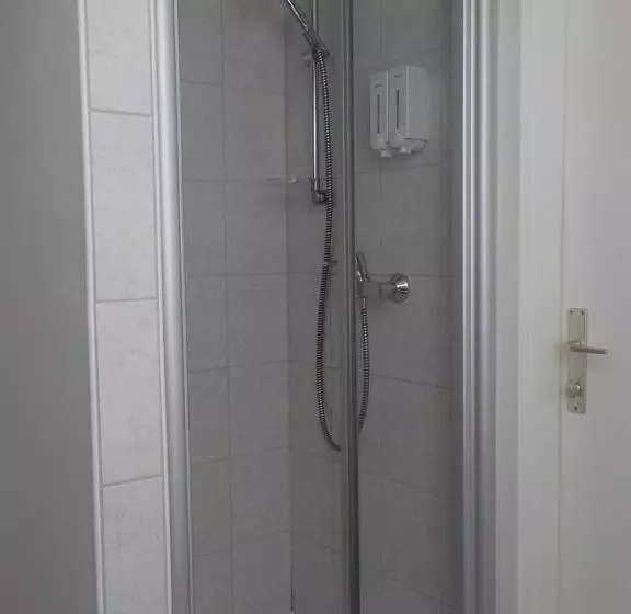 هتل Haus Anastasia