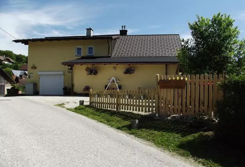 هتل Haus Anastasia