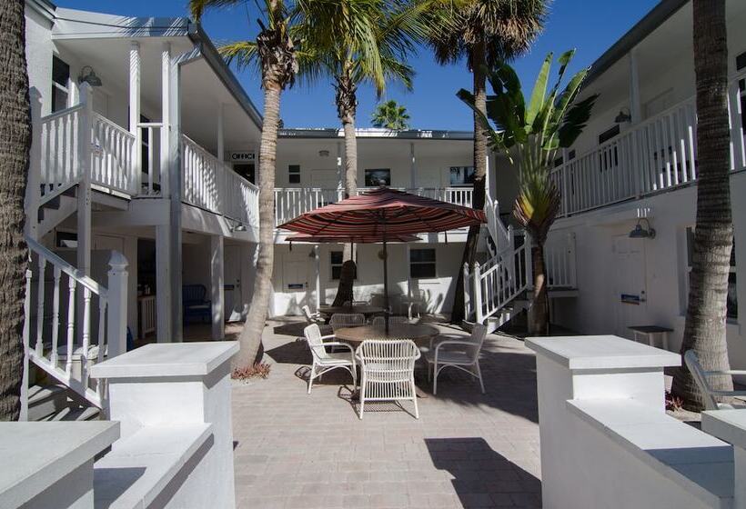 Отель Inn On The Beach