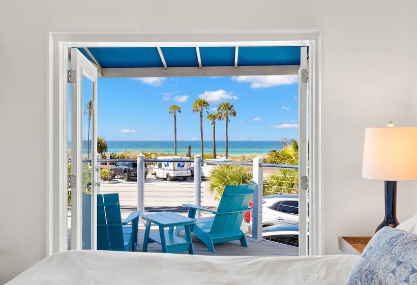 Отель Inn On The Beach