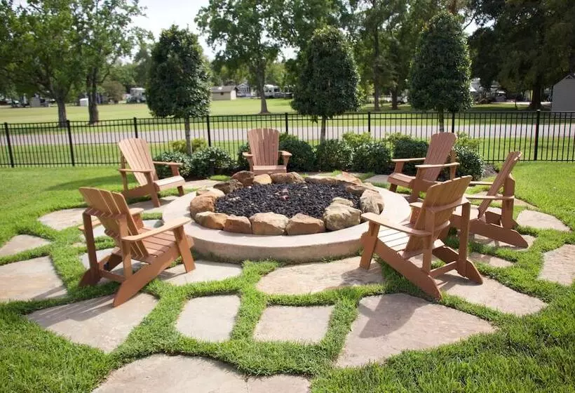 Hotelli Lake Conroe Rv & Camping Resort