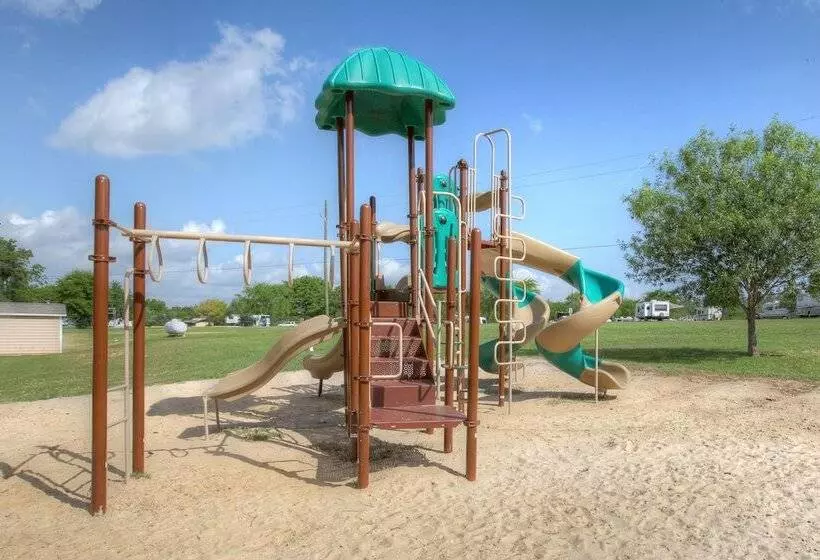 Hotelli Lake Conroe Rv & Camping Resort