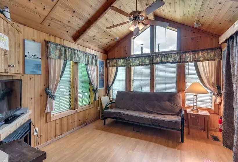 Hotelli Lake Conroe Rv & Camping Resort