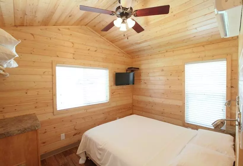Hotelli Lake Conroe Rv & Camping Resort