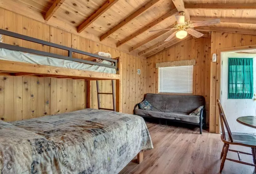 Hotelli Lake Conroe Rv & Camping Resort