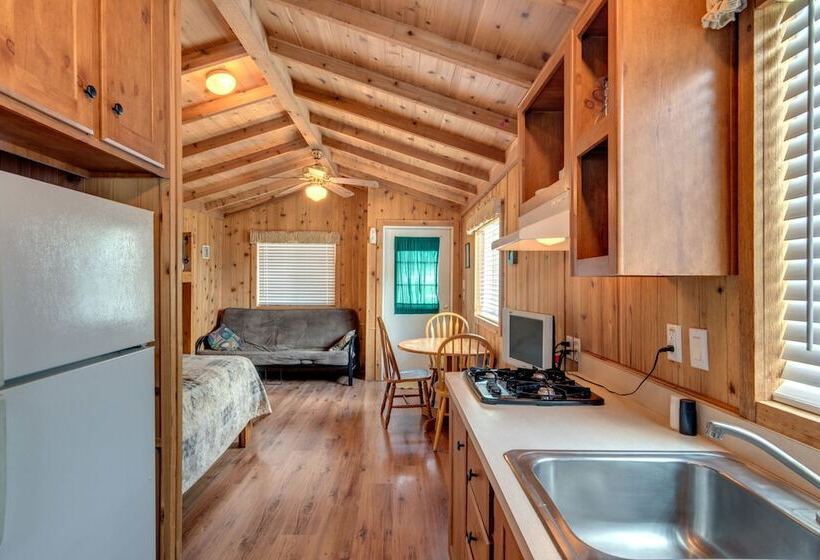 호텔 Lake Conroe Rv & Camping Resort