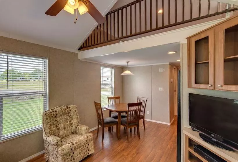 Hotelli Lake Conroe Rv & Camping Resort