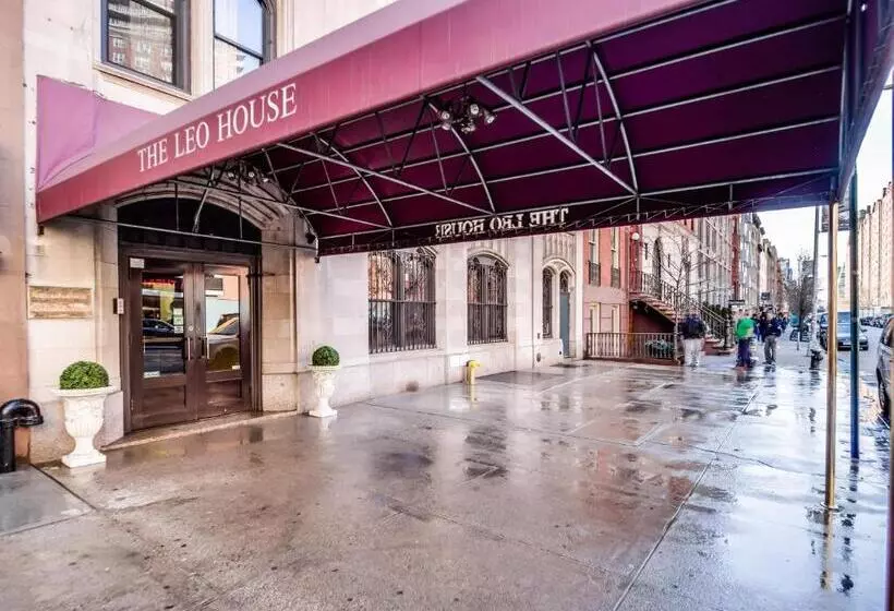 هتل Leo House