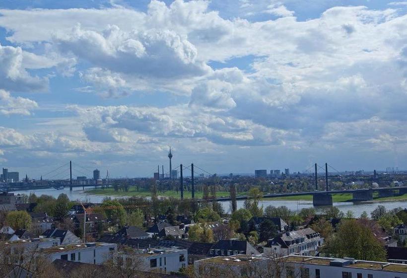 호텔 Lindner Messe Residence