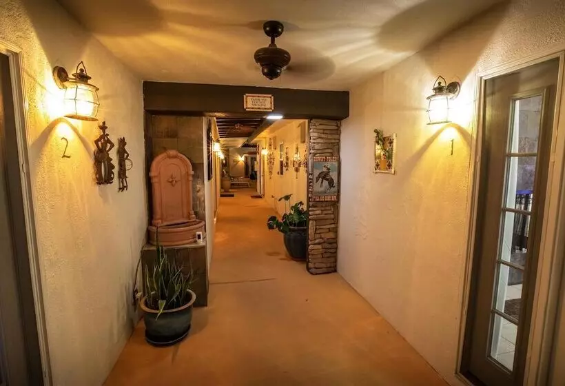 Hotelli Old Ranch Inn Adults Only 21 & Up