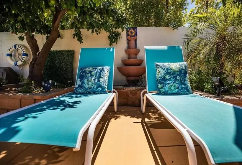 Hotelli Old Ranch Inn Adults Only 21 & Up