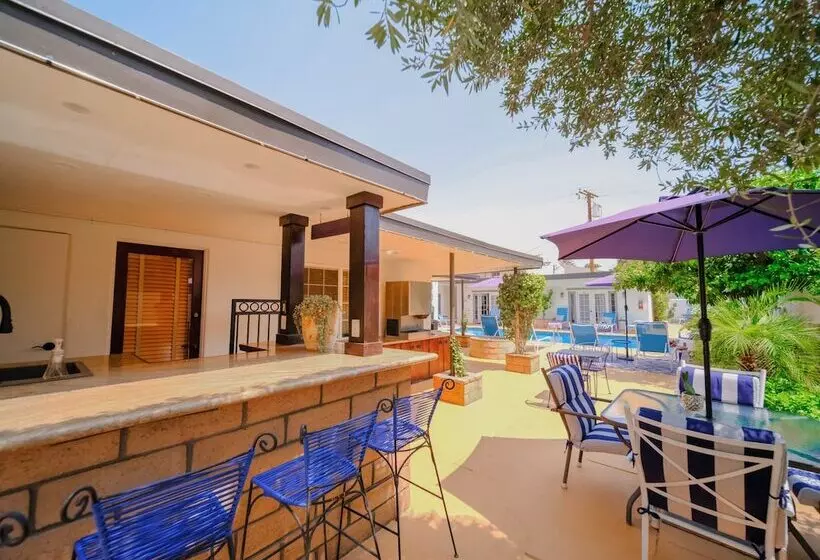 Hotelli Old Ranch Inn Adults Only 21 & Up