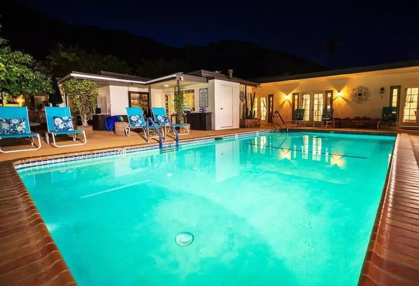 Hotelli Old Ranch Inn Adults Only 21 & Up