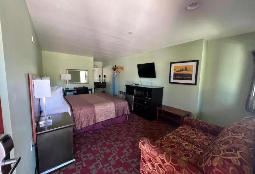 Hotelli Rancho California Inn Temecula