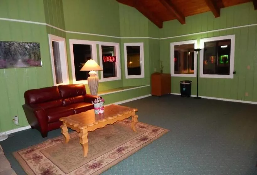Hotelli Rancho California Inn Temecula