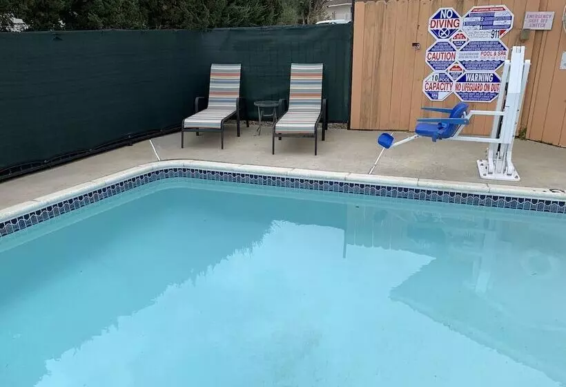 Hotelli Rancho California Inn Temecula