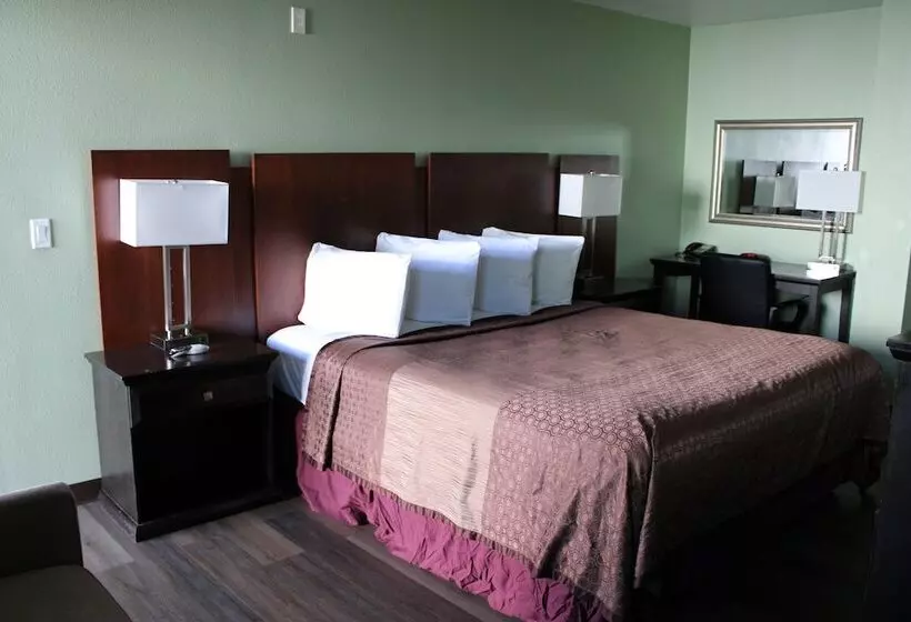 Hotelli Rancho California Inn Temecula