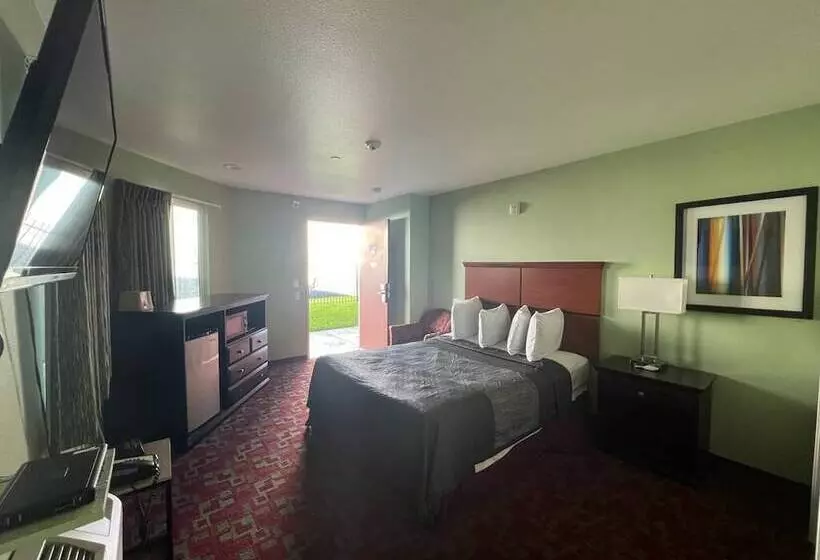 Hotelli Rancho California Inn Temecula