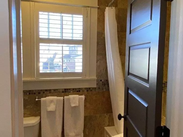 ホテル Showers Inn