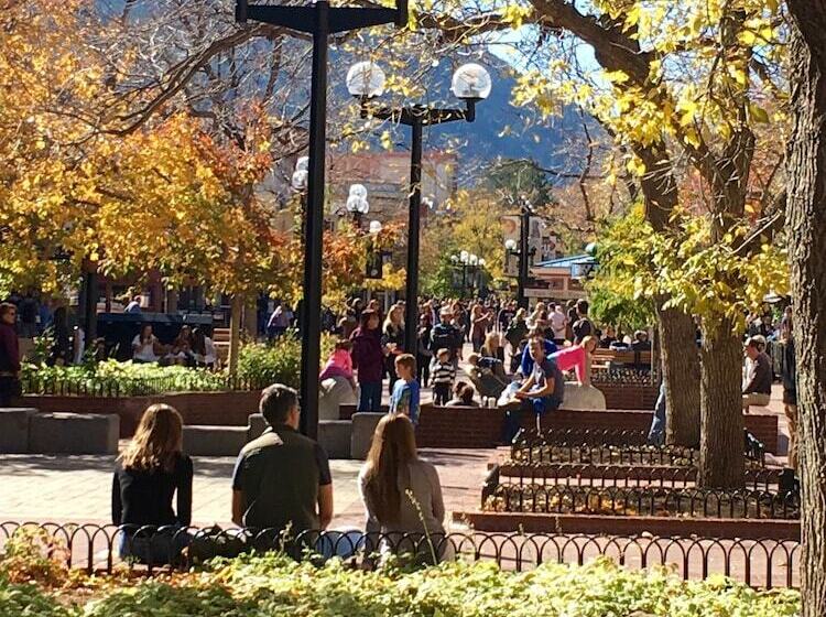 호텔 The Bradley Boulder Inn