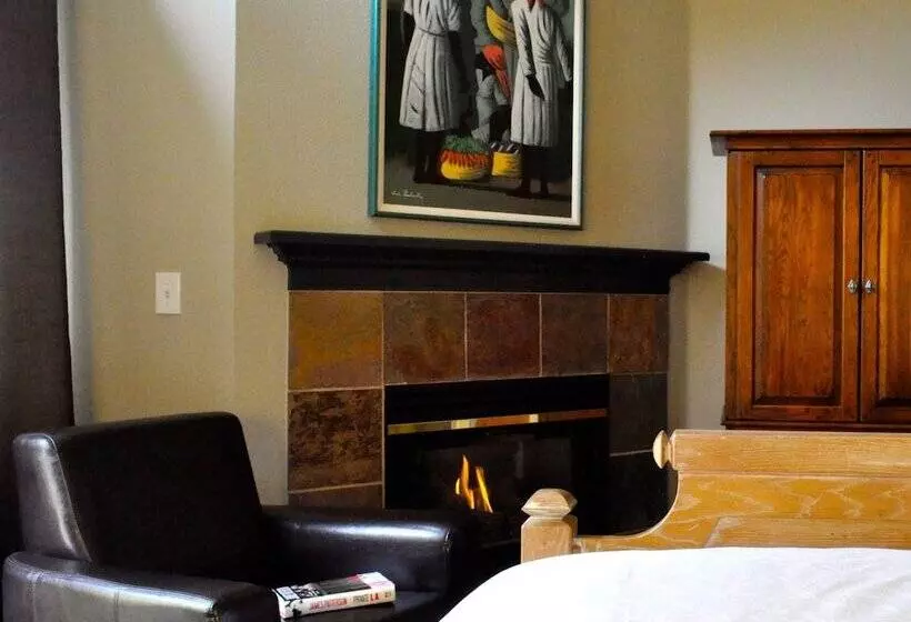 Hotelli The Bradley Boulder Inn