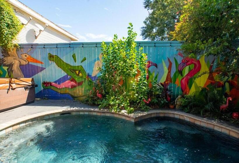 Hotel The Lookout Inn