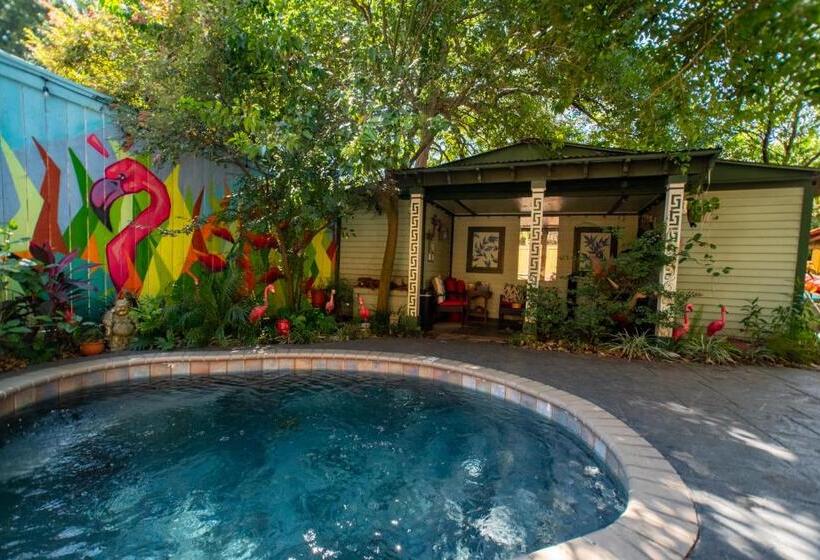 Hotel The Lookout Inn