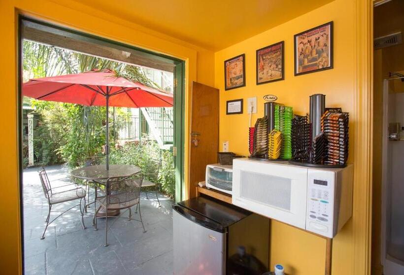 Hotel The Lookout Inn