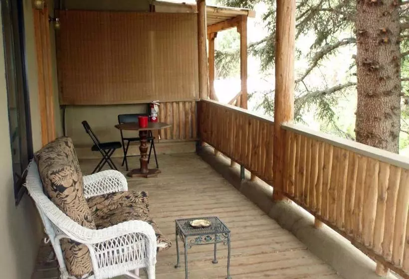 Hotelli Touchstone Inn