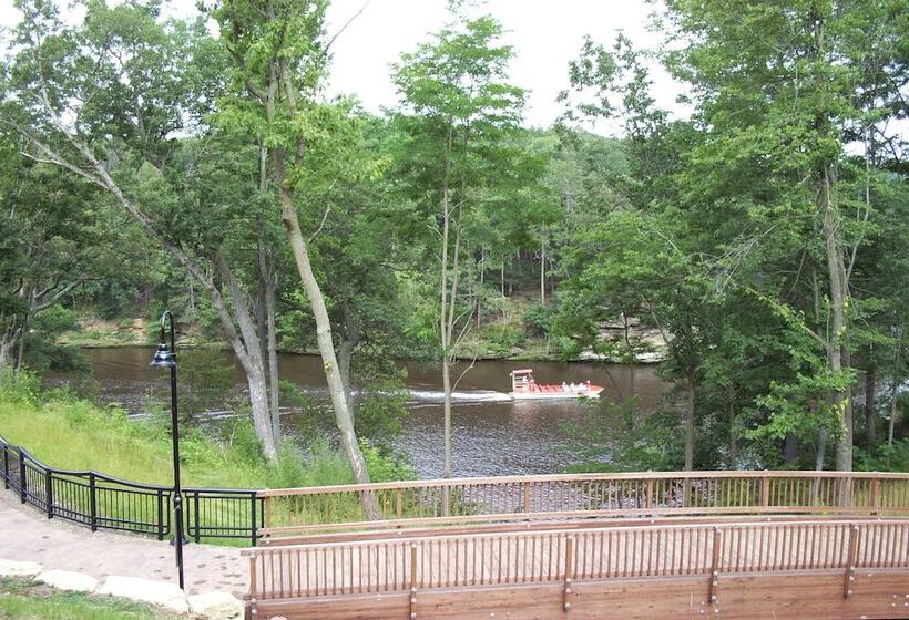 ホテル White Rose Inns