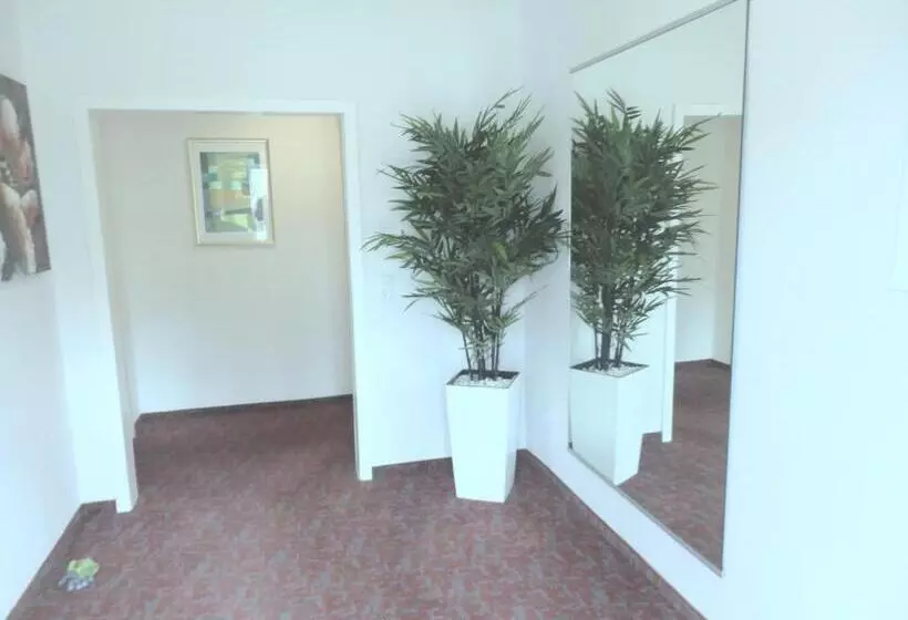 Hotelli Zur Saale