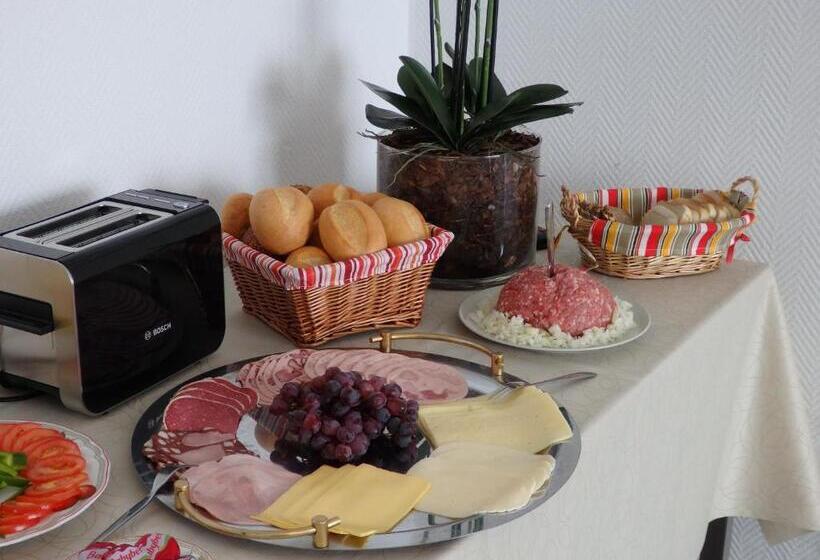 Отель Zur Saale