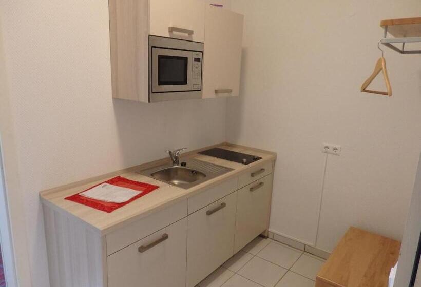 Отель Zur Saale