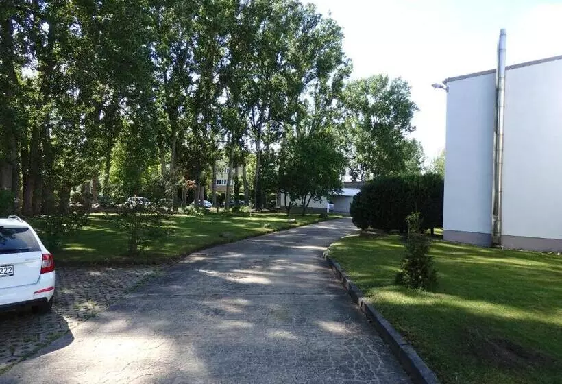 Hotelli Zur Saale